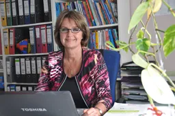 Dr. Katerina Lanig in ihrem Büro